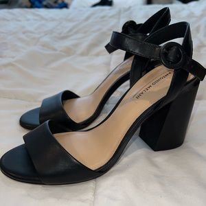 Antonio Melani Heels, size 6, brand new